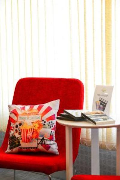 آیچک این رزیدنسز ساتورن