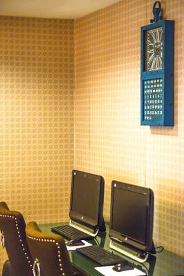 آیچک این رزیدنسز ساتورن