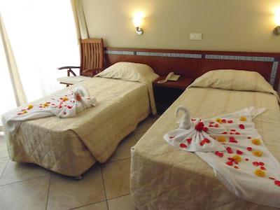 ایداز پارک هتل