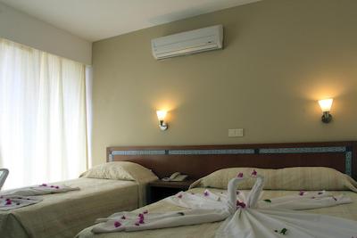 ایداز پارک هتل