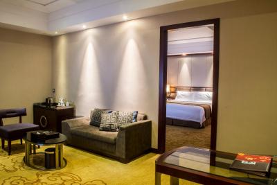 شنزهن اوانت-گارد هتل