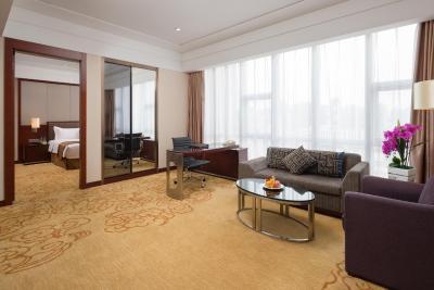 شنزهن اوانت-گارد هتل