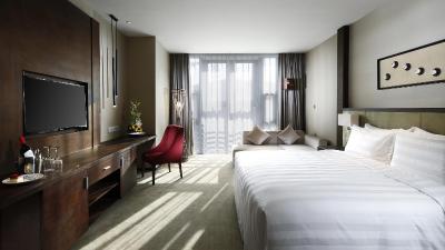 لیا چارلتون هتل شنزهن