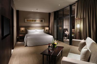 لیا چارلتون هتل شنزهن