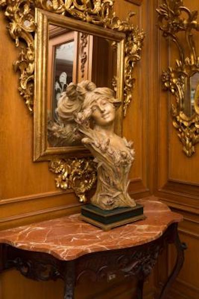 هتل ریاد اروزافا