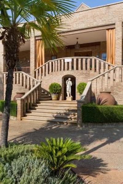 هتل ریاد اروزافا