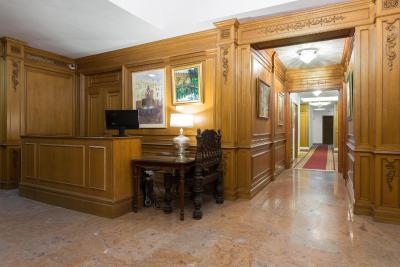 هتل ریاد اروزافا