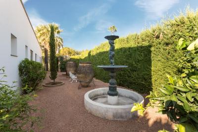 هتل ریاد اروزافا