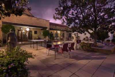 هتل ریاد اروزافا