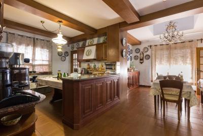 هتل ریاد اروزافا