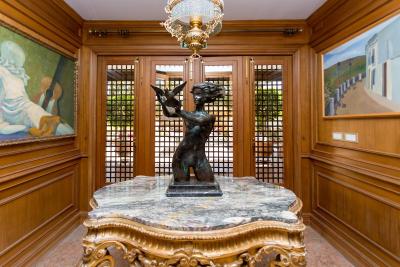 هتل ریاد اروزافا