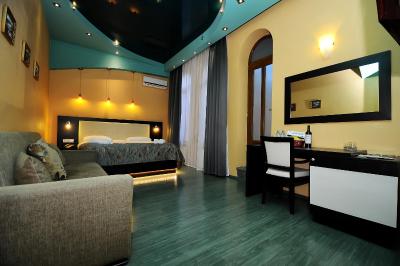 کرال بوتیک هتل