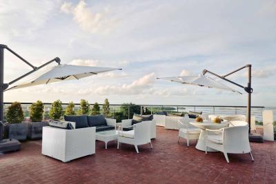 ماهگانی هتل