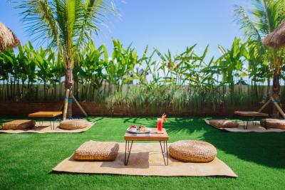 ماهگانی هتل