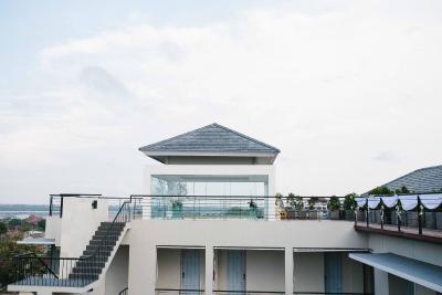 ماهگانی هتل