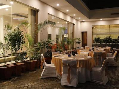 نیروانا هومتل جیپور