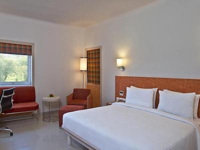 نیروانا هومتل جیپور