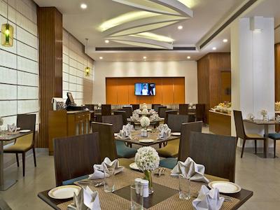 نیروانا هومتل جیپور