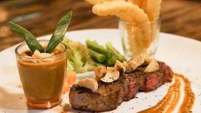 دکزی هتل بای پراساندی