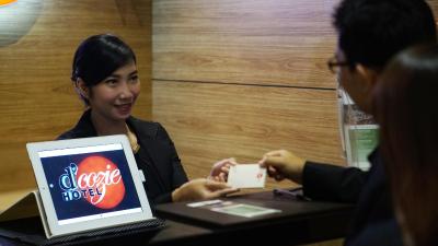 دکزی هتل بای پراساندی