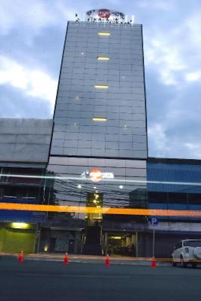 دکزی هتل بای پراساندی