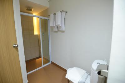 دکزی هتل بای پراساندی