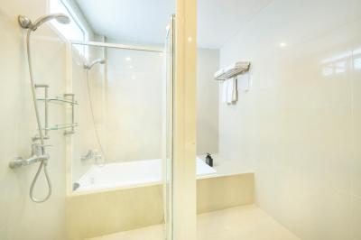 کیو هتل سوخومویت