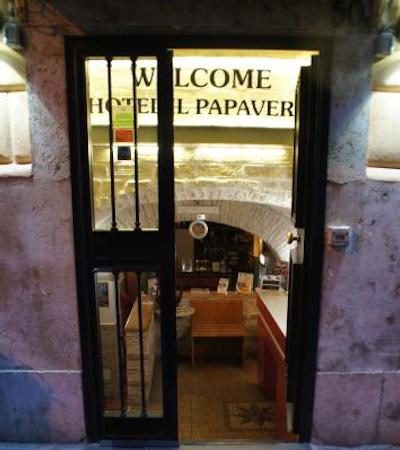 هتل ایل پاپاورو