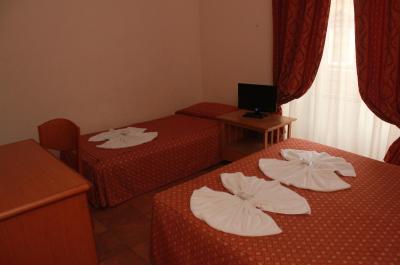 هتل ایل پاپاورو