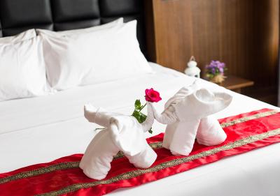 بی 2 بانکوک سریناکارین