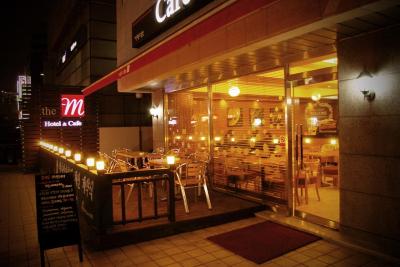 بنیکیا هم د م هتل