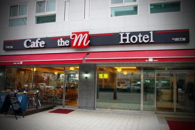 بنیکیا هم د م هتل