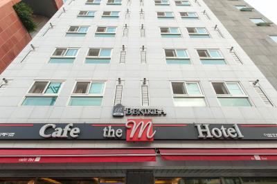 بنیکیا هم د م هتل