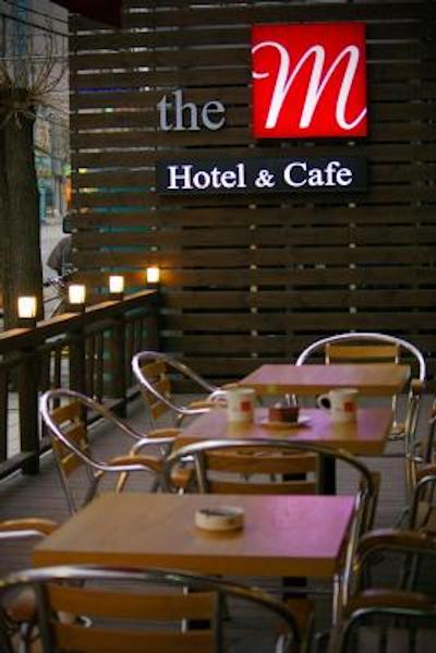 بنیکیا هم د م هتل