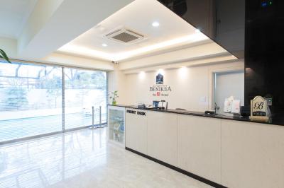 بنیکیا هم د م هتل