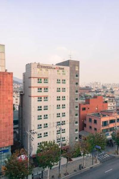 بنیکیا هم د م هتل