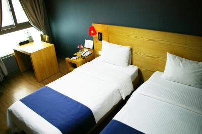 بنیکیا هم د م هتل