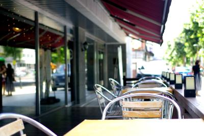 بنیکیا هم د م هتل