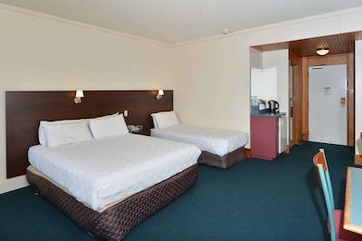 کمفرت هتل فلامز