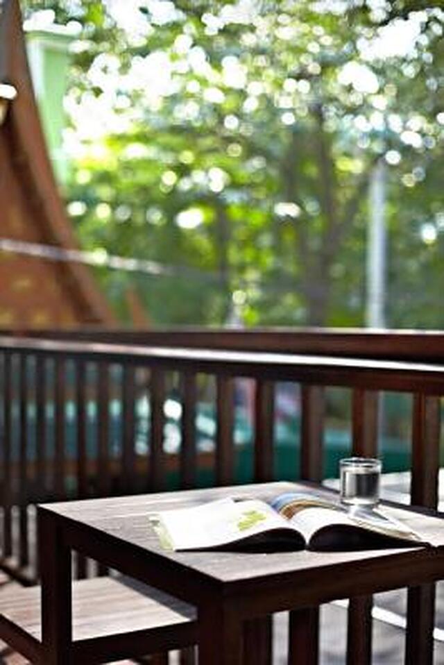 ای اند ای گست هاوس