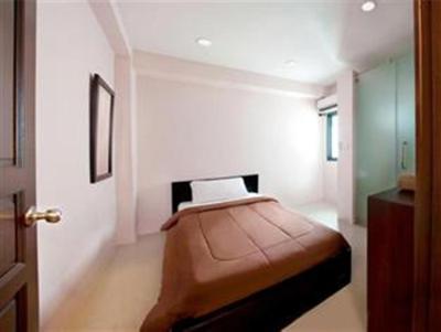 ای اند ای گست هاوس