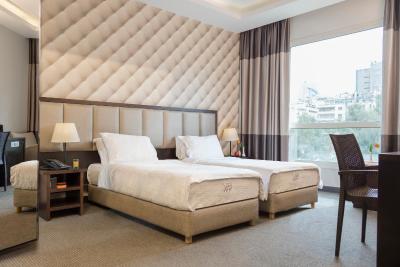 وی بوتیک هتل