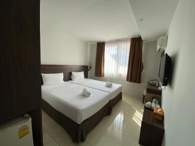 پاس چر هتل دی بانکوک