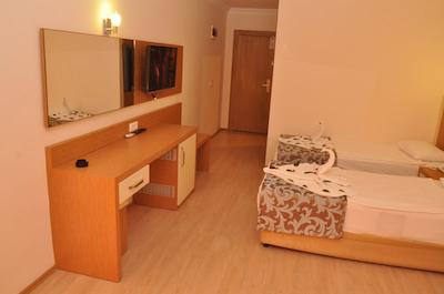 گراند اتیلا هتل