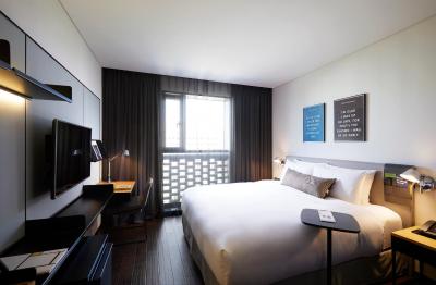 گلاد هتل یئوویدو