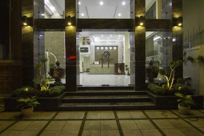 رس امرالد هتل