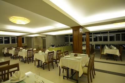 رس امرالد هتل