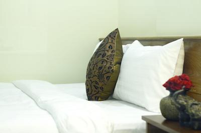 رس امرالد هتل