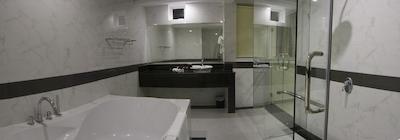 رس امرالد هتل