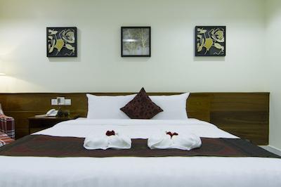 رس امرالد هتل